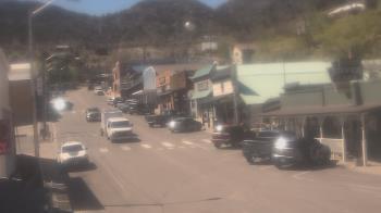 Weather camera view of Overland Hotel.