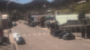 Weather camera view of Overland Hotel.