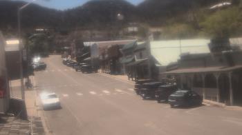 Weather camera view of Overland Hotel.
