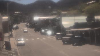 Weather camera view of Overland Hotel.