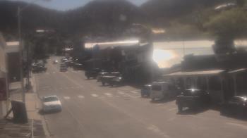 Weather camera view of Overland Hotel.