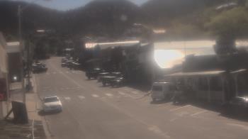 Weather camera view of Overland Hotel.