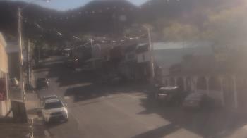 Weather camera view of Overland Hotel.