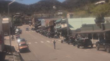 Weather camera view of Overland Hotel.