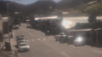 Weather camera view of Overland Hotel.