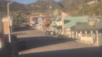 Weather camera view of Overland Hotel.