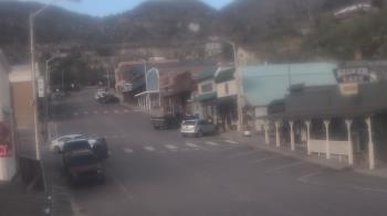 Weather camera view of Overland Hotel.
