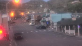 Weather camera view of Overland Hotel.