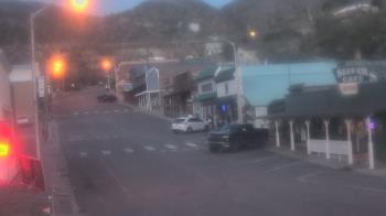Weather camera view of Overland Hotel.