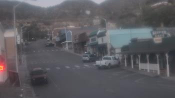Weather camera view of Overland Hotel.