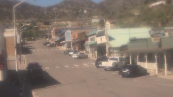 Weather camera view of Overland Hotel.