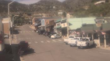 Weather camera view of Overland Hotel.