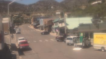 Weather camera view of Overland Hotel.
