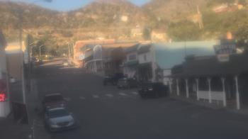 Weather camera view of Overland Hotel.