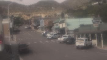 Weather camera view of Overland Hotel.