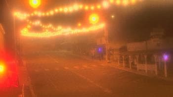 Weather camera view of Overland Hotel.
