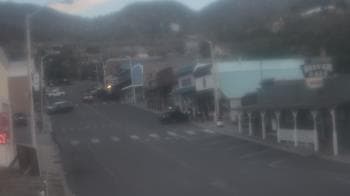 Weather camera view of Overland Hotel.