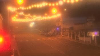 Weather camera view of Overland Hotel.