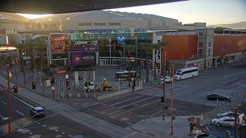 Weather camera view of Palomar Hotel.