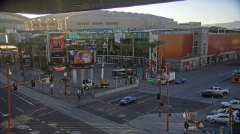 Weather camera view of Palomar Hotel.