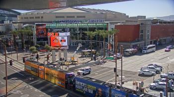 Weather camera view of Palomar Hotel.