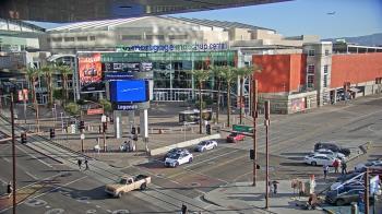 Weather camera view of Palomar Hotel.