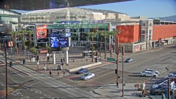 Weather camera view of Palomar Hotel.