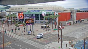 Weather camera view of Palomar Hotel.
