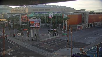 Weather camera view of Palomar Hotel.