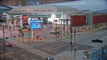 Weather camera view of Palomar Hotel.