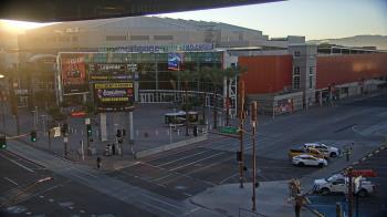 Weather camera view of Palomar Hotel.