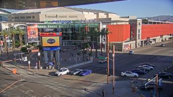 Weather camera view of Palomar Hotel.