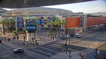 Weather camera view of Palomar Hotel.