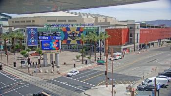 Weather camera view of Palomar Hotel.