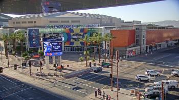 Weather camera view of Palomar Hotel.