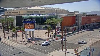 Weather camera view of Palomar Hotel.