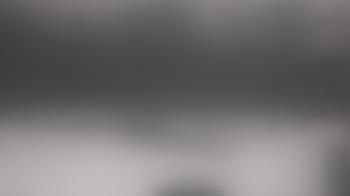 Weather camera view of Hilldale Elementary School.