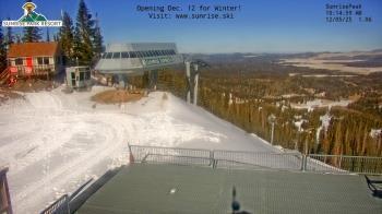 Weather camera view of Sunrise Park Resort 10650 ft elev.