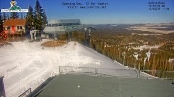 Weather camera view of Sunrise Park Resort 10650 ft elev.