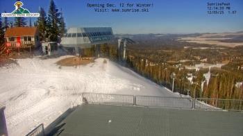 Weather camera view of Sunrise Park Resort 10650 ft elev.