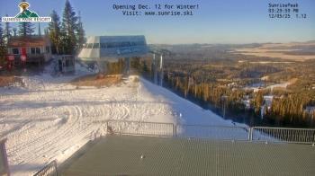 Weather camera view of Sunrise Park Resort 10650 ft elev.