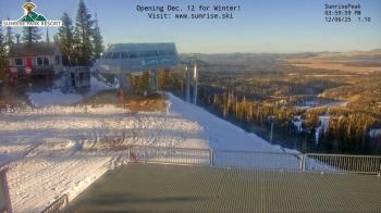 Weather camera view of Sunrise Park Resort 10650 ft elev.