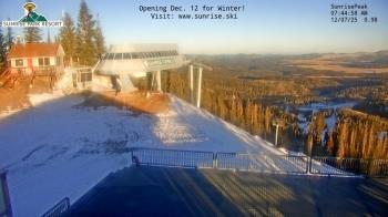 Weather camera view of Sunrise Park Resort 10650 ft elev.