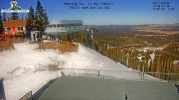 Weather camera view of Sunrise Park Resort 10650 ft elev.
