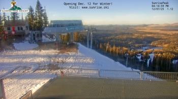 Weather camera view of Sunrise Park Resort 10650 ft elev.