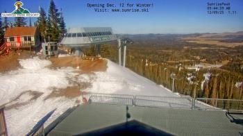 Weather camera view of Sunrise Park Resort 10650 ft elev.