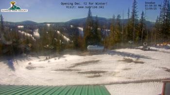 Weather camera view of Sunrise Park Resort 10650 ft elev.