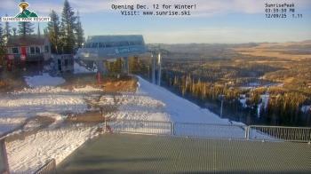 Weather camera view of Sunrise Park Resort 10650 ft elev.