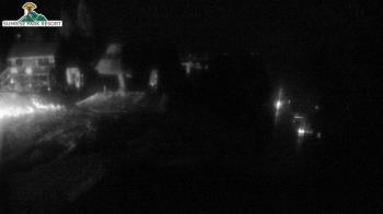 Weather camera view of Sunrise Park Resort 10650 ft elev.