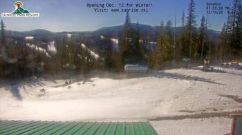 Weather camera view of Sunrise Park Resort 10650 ft elev.